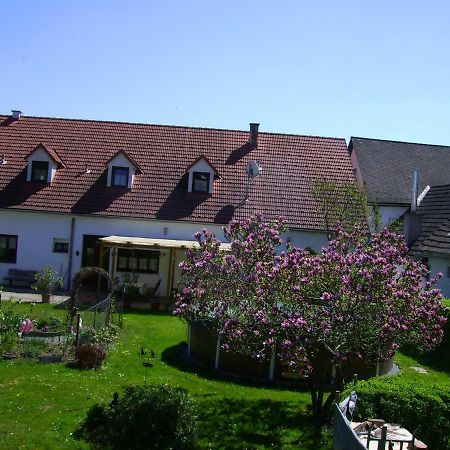 Gaestehaus Brueckler Hotel Gyanafalva Kültér fotó