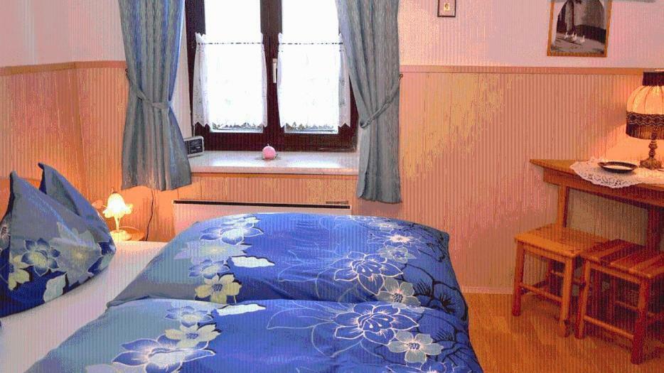 Gaestehaus Brueckler Hotel Gyanafalva Kültér fotó